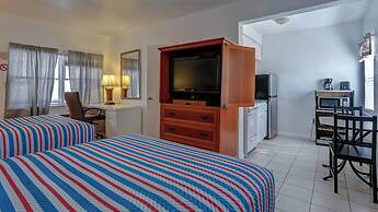 Richards Motel Courtyard