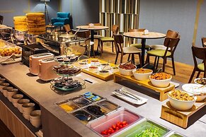 Metro Hotel - Howard Group