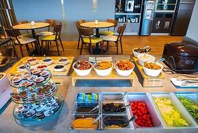 Metro Hotel - Howard Group