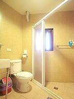 Longmen Inn Bed and Breakfast