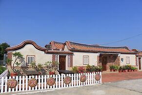 Longmen Inn Bed and Breakfast