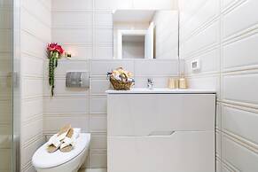 The Haneviim Court - Isrentals