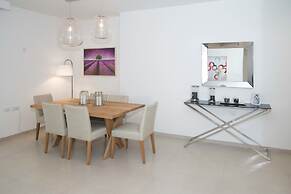 The Haneviim Court - Isrentals