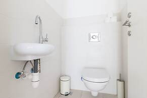 The Haneviim Court - Isrentals