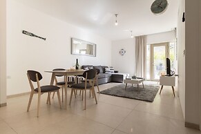 The Haneviim Court - Isrentals