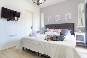 The Haneviim Court - Isrentals