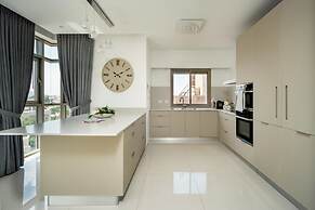 The Haneviim Court - Isrentals