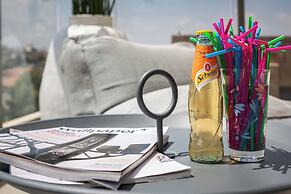 The Haneviim Court - Isrentals