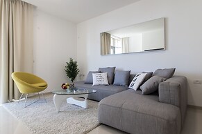 The Haneviim Court - Isrentals