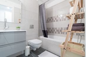 The Haneviim Court - Isrentals