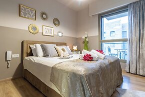 The Haneviim Court - Isrentals