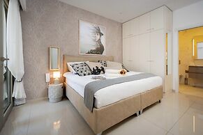 The Haneviim Court - Isrentals