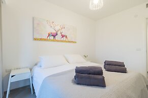 The Haneviim Court - Isrentals