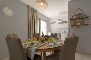 The Haneviim Court - Isrentals