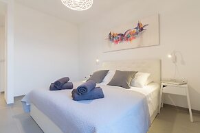 The Haneviim Court - Isrentals