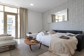 The Haneviim Court - Isrentals