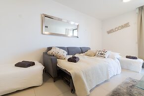 The Haneviim Court - Isrentals