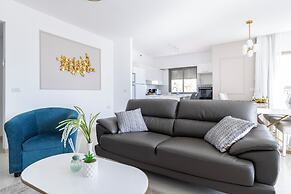 The Haneviim Court - Isrentals