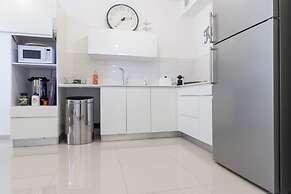 The Haneviim Court - Isrentals