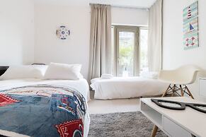 The Haneviim Court - Isrentals