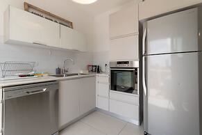 The Haneviim Court - Isrentals