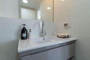 The Haneviim Court - Isrentals