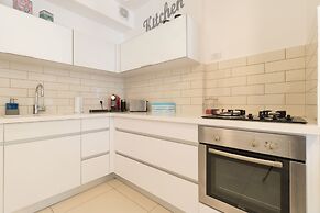 The Haneviim Court - Isrentals