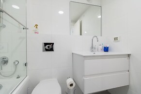 The Haneviim Court - Isrentals