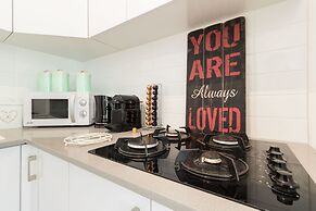 The Haneviim Court - Isrentals