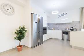 The Haneviim Court - Isrentals