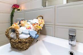 The Haneviim Court - Isrentals