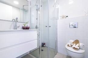 The Haneviim Court - Isrentals