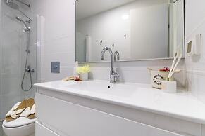 The Haneviim Court - Isrentals