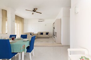 614 Riva degli Angeli by Barbarhouse