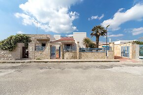 614 Riva degli Angeli by Barbarhouse