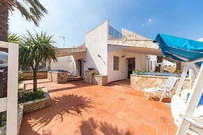 614 Riva degli Angeli by Barbarhouse