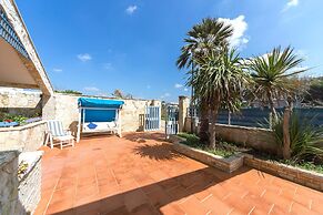 614 Riva degli Angeli by Barbarhouse