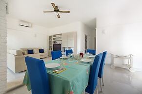 614 Riva degli Angeli by Barbarhouse