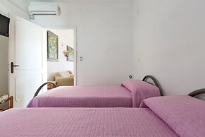 937 Riva del Conte by Barbarhouse