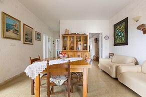 937 Riva del Conte by Barbarhouse