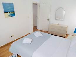 Villa Ampelaki (30 meters to the beach)