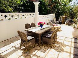 Villa Ampelaki (30 meters to the beach)