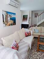 Villa Ampelaki (30 meters to the beach)