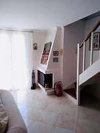 Villa Ampelaki (30 meters to the beach)