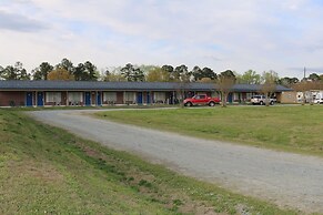 Four Oaks Lodging & RV Resort