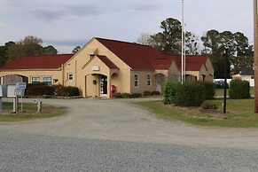 Four Oaks Lodging & RV Resort