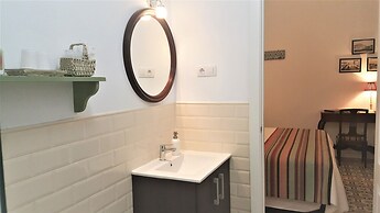 Los Canaritos Guest-House