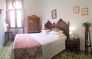 Los Canaritos Guest-House