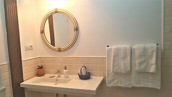 Los Canaritos Guest-House