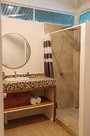 Jaguar Inn Bungalows